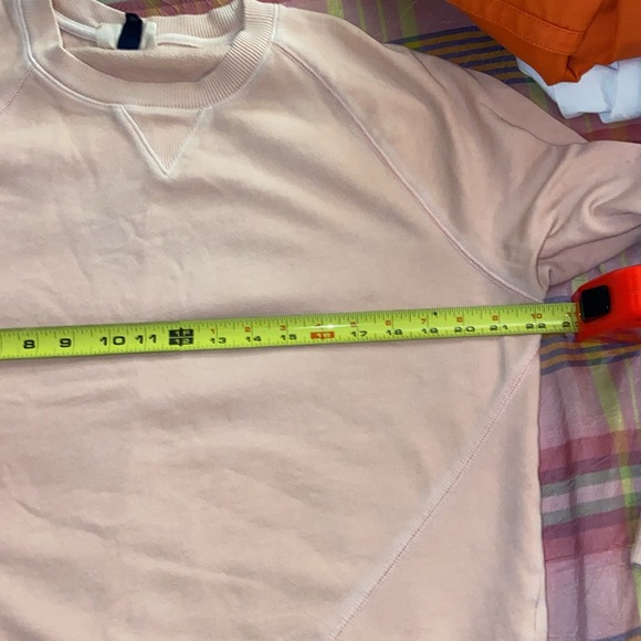 Universal thread size M long sleeve sweatshirt pullover light orange - Picture 13 of 13